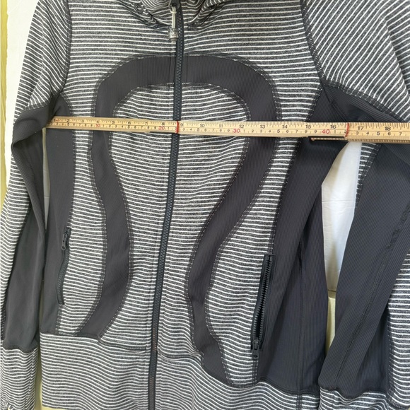 Lululemon Stride Hood Jacket Hoodie Mesh Full Zip Pockets Stretch Thumbholes  4 - Picture 14 of 16
